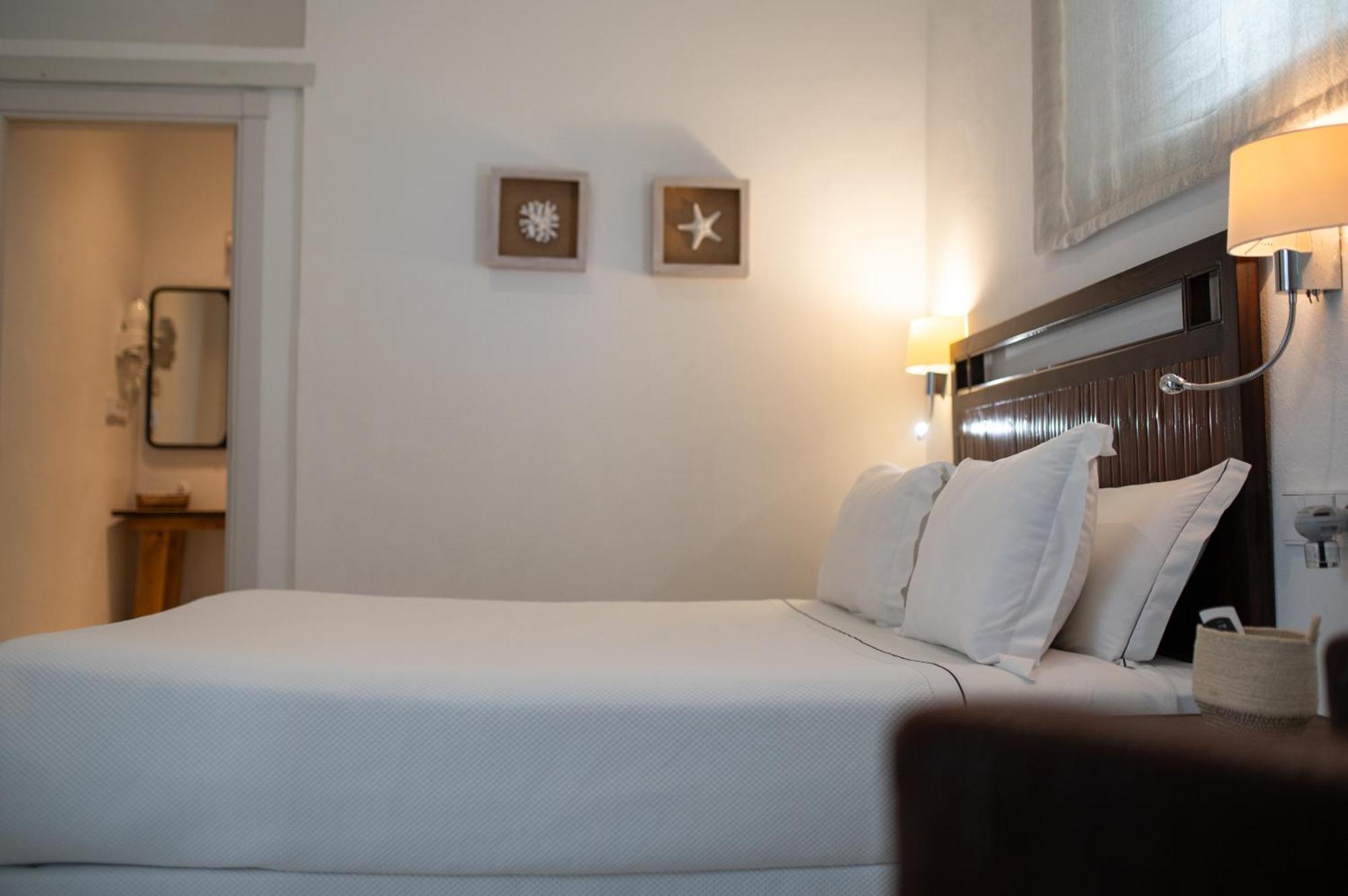 Apartahotel Siglo XIX Tarifa Luaran gambar